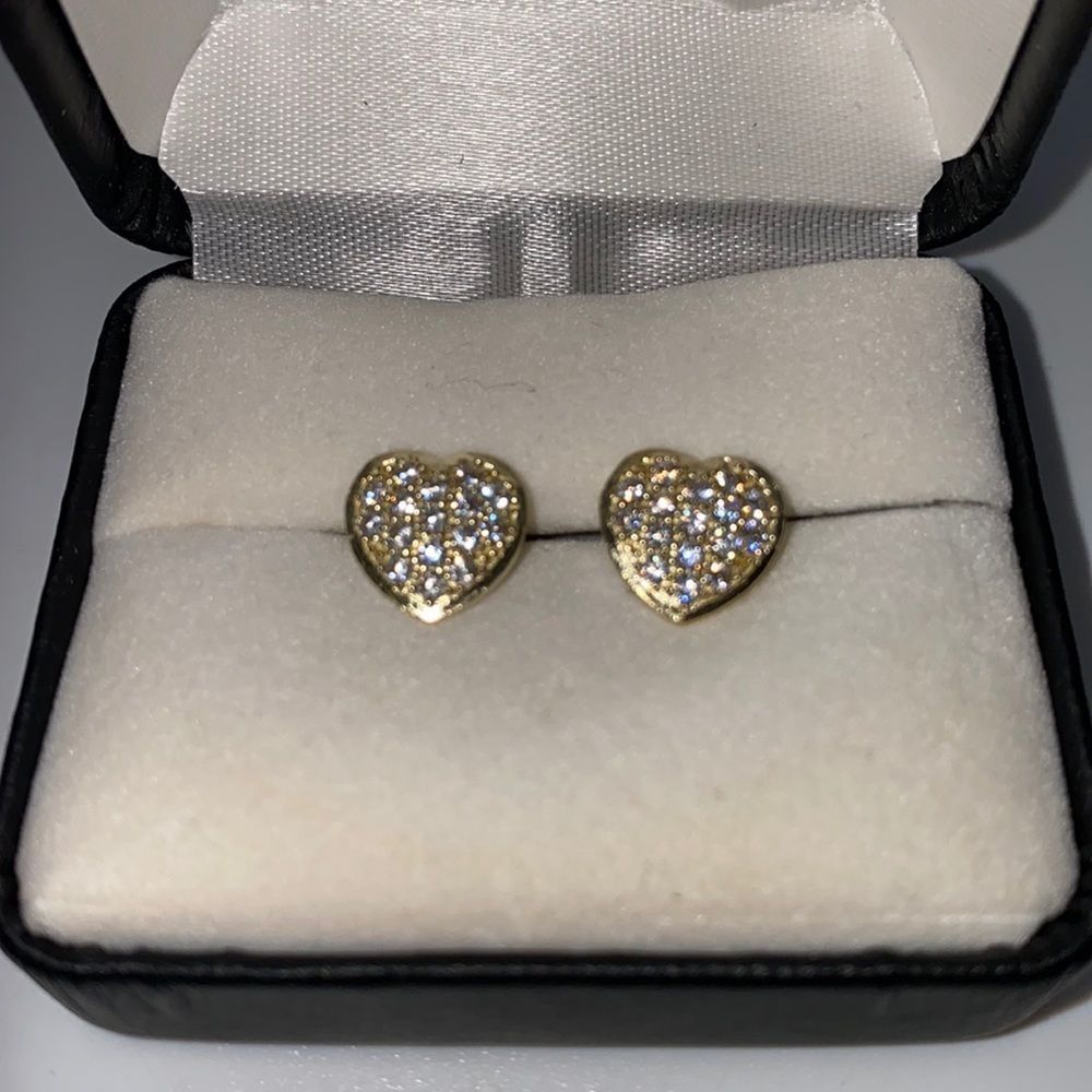 10K Solid Gold Heart Shape Earrings